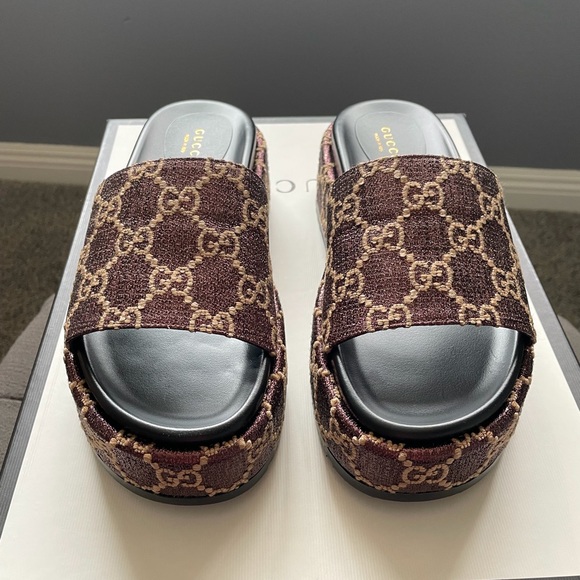 Gucci Heritage Platform Sandals - Picture 2 of 4